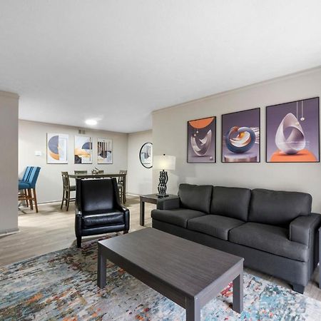 Truist Park Comfort Stays Atlanta Bagian luar foto