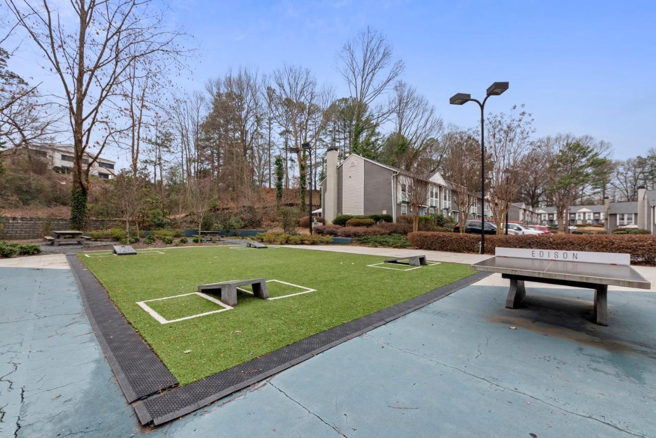 Truist Park Comfort Stays Atlanta Bagian luar foto